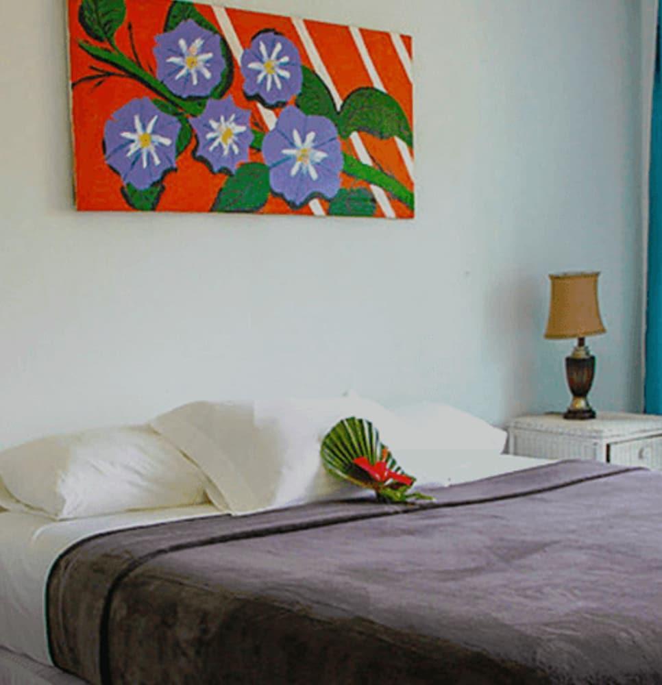 Greenwood Beach Resort Bailey Town  المظهر الخارجي الصورة