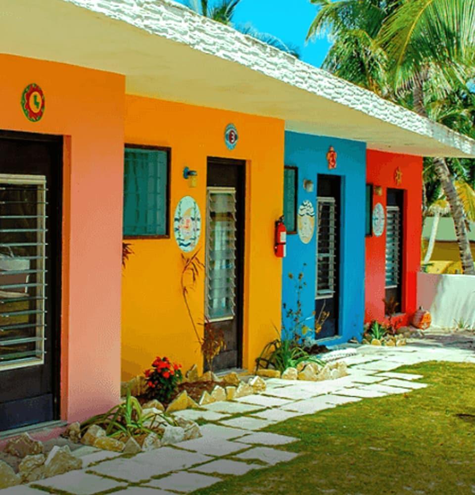 Greenwood Beach Resort Bailey Town  المظهر الخارجي الصورة